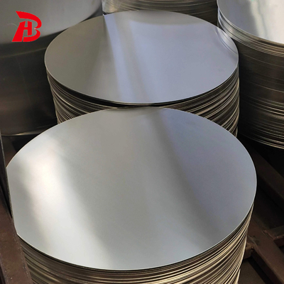 0.2-0.5mm ضخامت آلومينيوم دایره 3004 برای ظروف آشپزخانه و سفارشات به طور مستقیم به کارخانه قرار داده می شود.