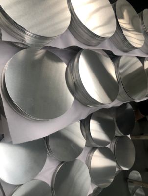 سطح صاف دیسک آلومینیوم سطح بالا 0.3 ′′ 6mm ضخامت اندازه سفارشی آلومینیوم خالی برای پوشش لامپ و گلدان