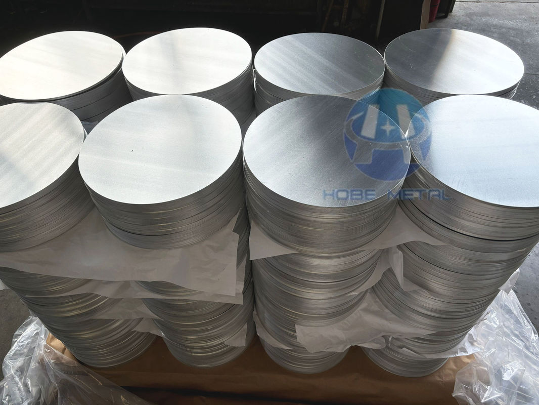 اندازه سفارشی دایره آلومینیوم 0.3-6mm ضخامت 100-1000mm قطر CC DC مواد 1050 1060 3003 آلیاژ مقاوم به ترک نقاشی عمیق برای ظروف آشپزی و لامپ پوشش چاپ
