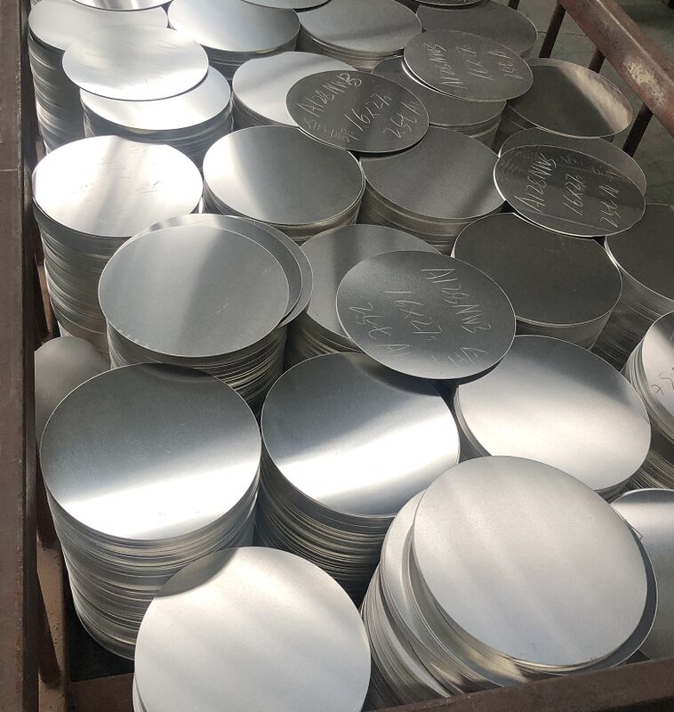 دایره آلومینیوم 1050 نقره ای 80-1600 میلی متر قطر 0.3-6.0 میلی متر ضخامت برای بازتابنده های روشنایی